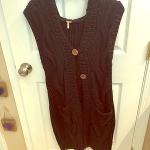 Free People sleeveless sweater size L